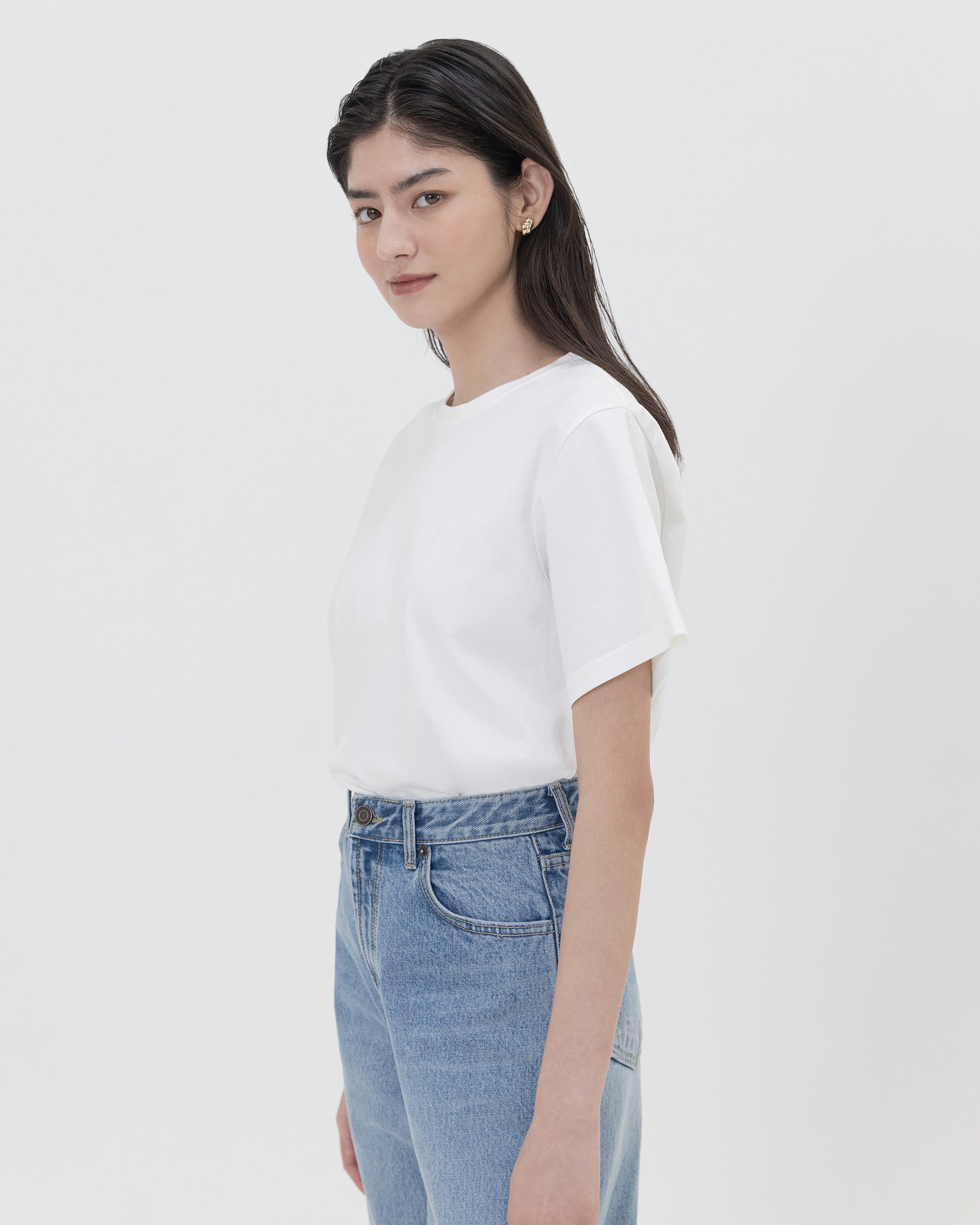 #color_off-white