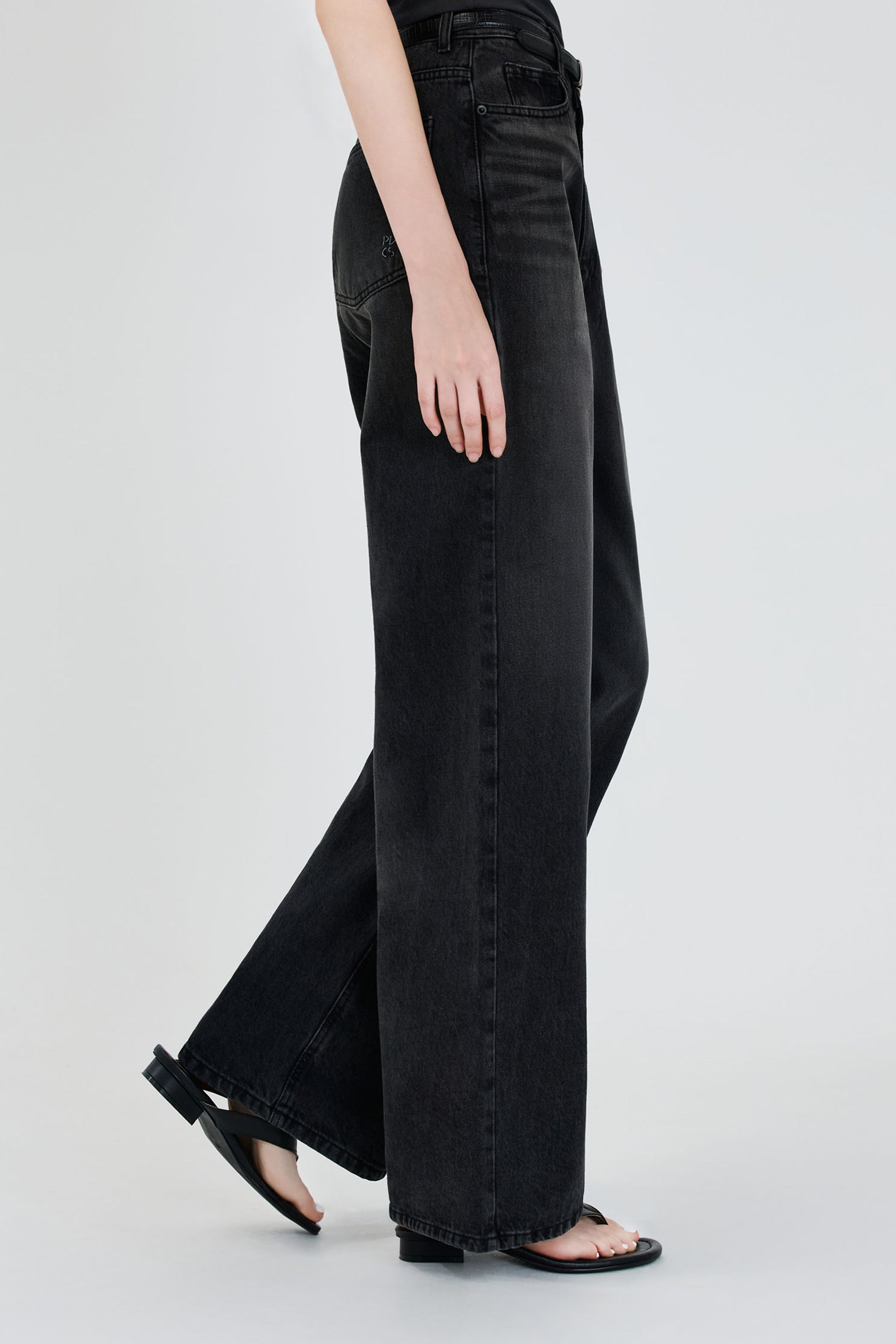 #color_washed-black