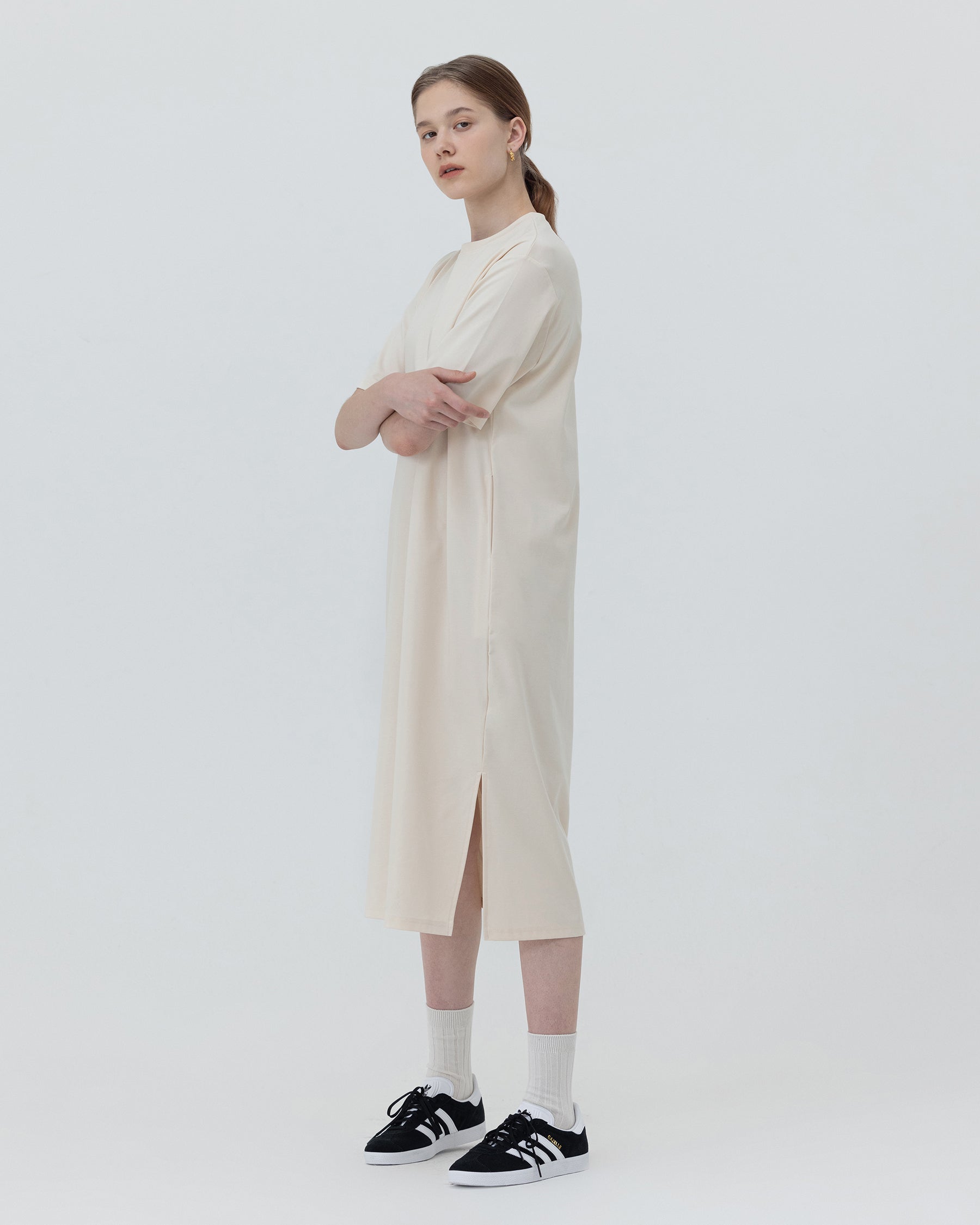 #color_light-beige