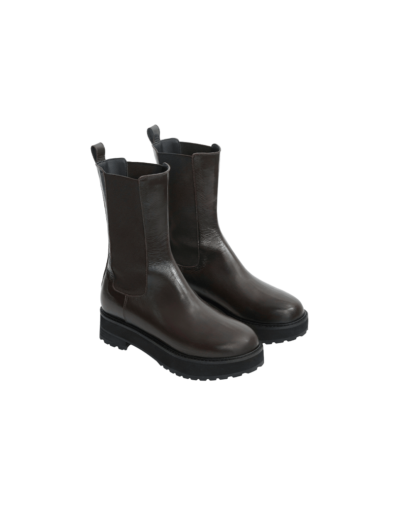 Mid-calf Chelsea Boots