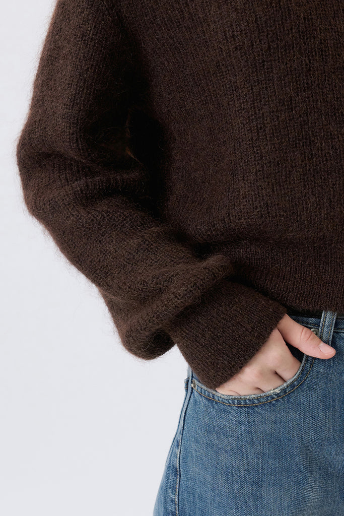 #color_deep-brown