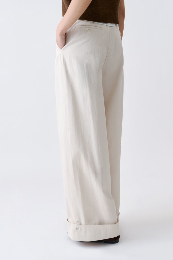 #color_ivory